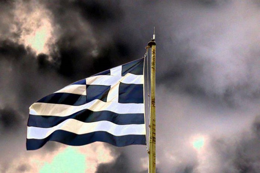«Μαύρα σύννεφα» πάνω από το Μαξίμου καθώς η κοινή γνώμη «δεν χωνεύει» τις συμφωνίες για Σκοπιανό και χρέος