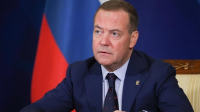 «Ο πόλεμος είναι ειρήνη» - Σκληρή επίθεση Medvedev στο ΝΑΤΟ για την επίθεση των ΗΠΑ στο Ιράν