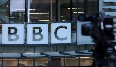 Ο Trump απειλεί να απαιτήσει από το BBC αποζημίωση 1 δισεκατομμύριο δολάρια για τη «μονταζιέρα»