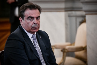 Αλιείς σε αναμονή, υπουργοί σε συνεννόηση και ο Σχοινάς στο κόσμο του…: Το «μπαλάκι» που καθυστέρησε τις αποφάσεις