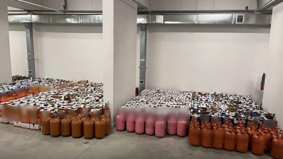 Καστοριά: Κύκλωμα διακινούσε παράνομα φρέον από την Αλβανία - Κατασχέθηκαν 11 τόνοι, πάνω από 494.000 ευρώ τα κέρδη τους