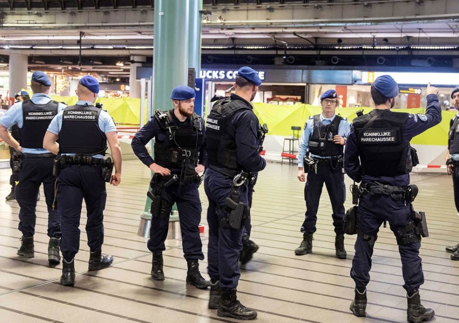 Συναγερμός στο αεροδρόμιο Σίπχολ της Ολλανδίας - Ερευνά αεροπλάνο η Αστυνομία