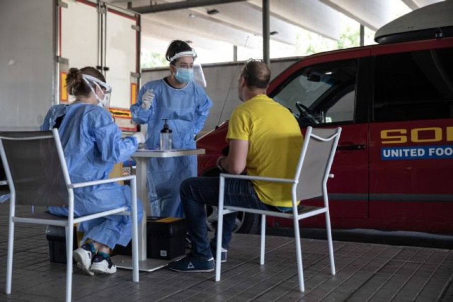 Εργάτες γης από την Αλβανία με κορωνοϊό επιχείρησαν να εισέλθουν στην Ελλάδα με πλαστά αρνητικά τεστ