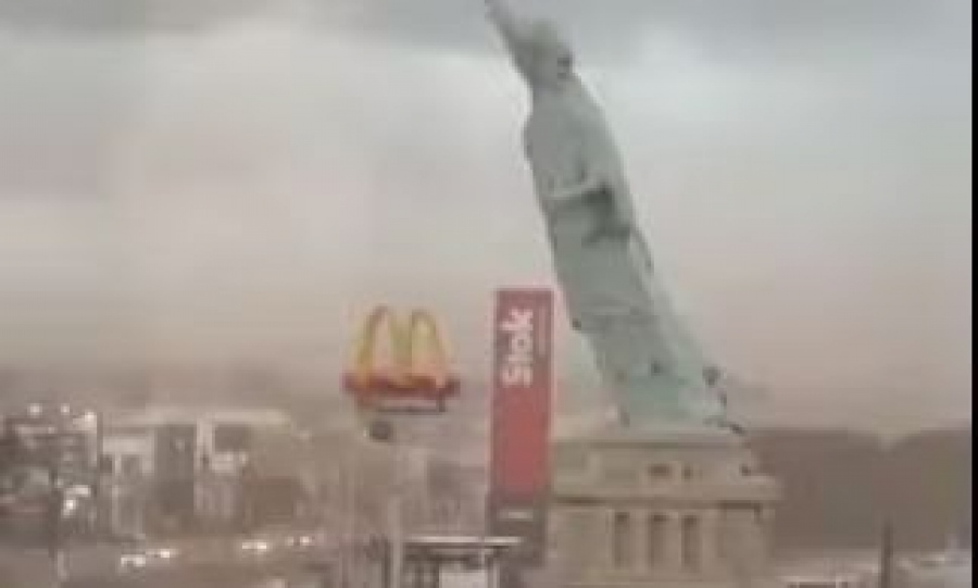 Απίστευτες εικόνες με το Άγαλμα της Ελευθερίας νούμερο 2 που καταρρέει εξαιτίας ισχυρών ανέμων στην Βραζιλία