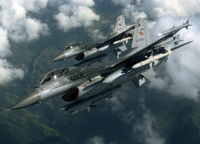 Δεκάδες παραβιάσεις από τουρκικά μαχητικά αεροσκάφη στο Αιγαίο – Τρεις εικονικές αερομαχίες