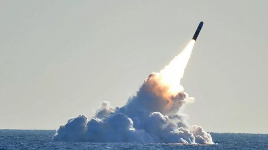 Ο θάνατος έρχεται από θάλασσα και αέρα -  Το Πολεμικό Ναυτικό των ΗΠΑ ενισχύει την υπερηχητική ισχύ κρούσης – Χτυπά στόχους σε όλο τον πλανήτη