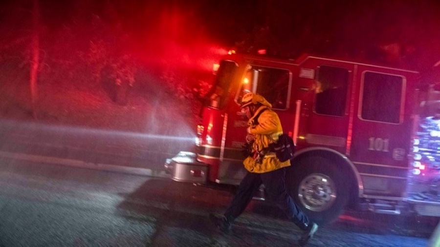 Η Καλιφόρνια σε κατάσταση συναγερμού εξαιτίας πυρκαγιών, εκκενώνονται περιοχές