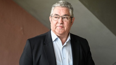 Καυστικός και πάλι ο Κουτσούμπας: Tυχοδιωκτάκος και ... απατεωνίσκος ο Κασσελάκης