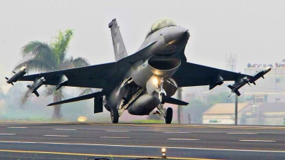 Κινεζικά J-20 εναντίον F-16V των ΗΠΑ: Γιατί τα PLAAF Stealth θα μπορούσαν να «καταβροχθίσουν» την Ταϊβάν σε έναν νέο πόλεμο