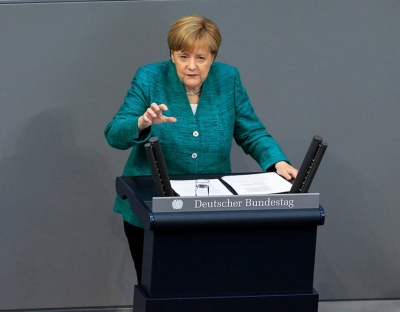 Merkel: Βλέπουμε φως στο τέλος του τούνελ – Θα νικήσουμε αυτό τον ιό
