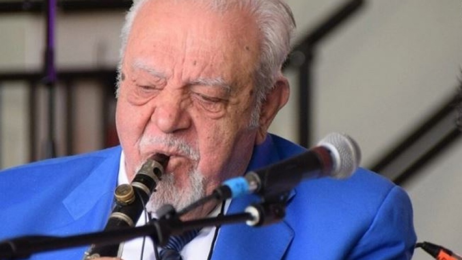 Πέθανε ο δεξιοτέχνης του κλαρίνου Πετρολούκας Χαλκιάς σε ηλικία 90 ετών – Μενδώνη: Πιστός φύλακας της μουσικής κληρονομιάς
