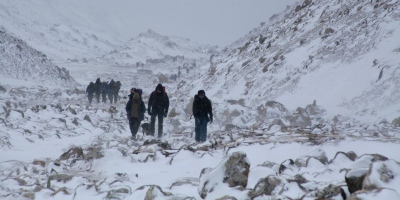 Το πιο σκοτεινό σκάνδαλο στο Everest: Δηλητηρίαζαν ορειβάτες για «χρυσές» αεροδιακομιδές εκατομμυρίων