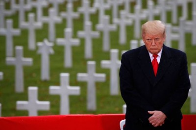 Ο Trump είπε «ηλίθιους» τους νεκρούς του Α΄ Παγκόσμιου Πολέμου - Ζητά την απόλυση δημοσιογράφου