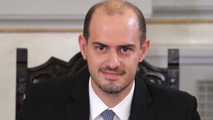 Εσπευσμένα στο Ιπποκράτειο ο Γιώργος Κώτσηρας – Αισθάνθηκε έντονη αδιαθεσία μέσα στη Βουλή