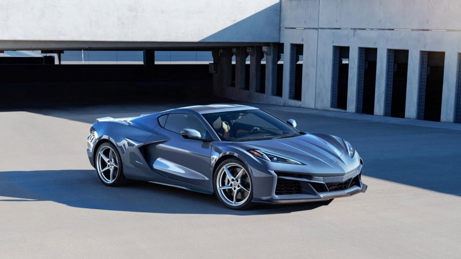 Η Corvette E-Ray έρχεται Ευρώπη με υβριδική τετρακίνηση και αθόρυβη εκκίνηση