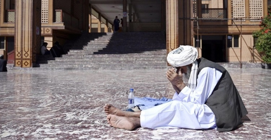 Αφγανιστάν: Λουτρό αίματος στην Καμπούλ  - Εξερράγη βόμβα έξω από τζαμί, εν ώρα προσευχής