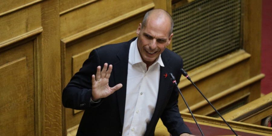 Βαρουφάκης σε Μητσοτάκη: Από το 2012 έως το 2014 η τρόικα σας εξευτέλιζε