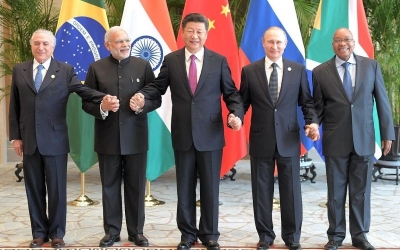 Σοκαρισμένοι με την οικονομική αντοχή της Ρωσίας οι «μαθητευόμενοι μάγοι» της Δύσης –  Λογάριασαν χωρίς τους…BRICS