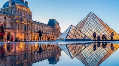 Γαλλία: Το Μουσείο του Λούβρου εκτοξεύει κατά 45% την τιμή εισόδου για τους επισκέπτες εκτός Ευρώπης