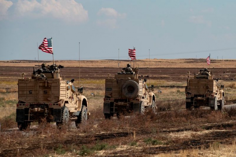 Οι ΗΠΑ στέλνουν στρατιωτικές προμήθειες στη βάση τους στη Συρία που ελέγχεται από το κουρδικό YPG