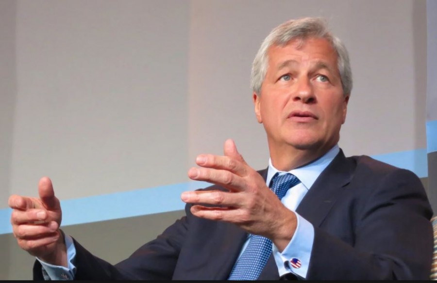 Dimon (JP Morgan): Μην περιμένετε επιστροφή στην κανονικότητα πριν το καλοκαίρι του 2021