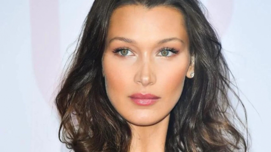 Από την «Victoria's secret» στο metaverse - Η Bella Hadid με δική της συλλογή NFT