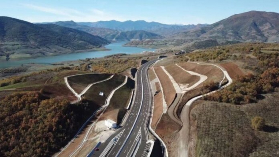 Προχωρά το έργο Λαμία-Καρπενήσι | Προσλήψεις στα αεροδρόμια