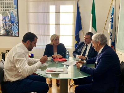 Salvini: Juncker και Moscovici οι πραγματικοί εχθροί της Ευρώπης – Κοινές δηλώσεις με Le Pen