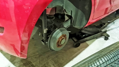 Τι γίνεται όταν οι πίσω τροχοί έχουν κολλήσει και το αυτοκίνητο δεν κινείται;