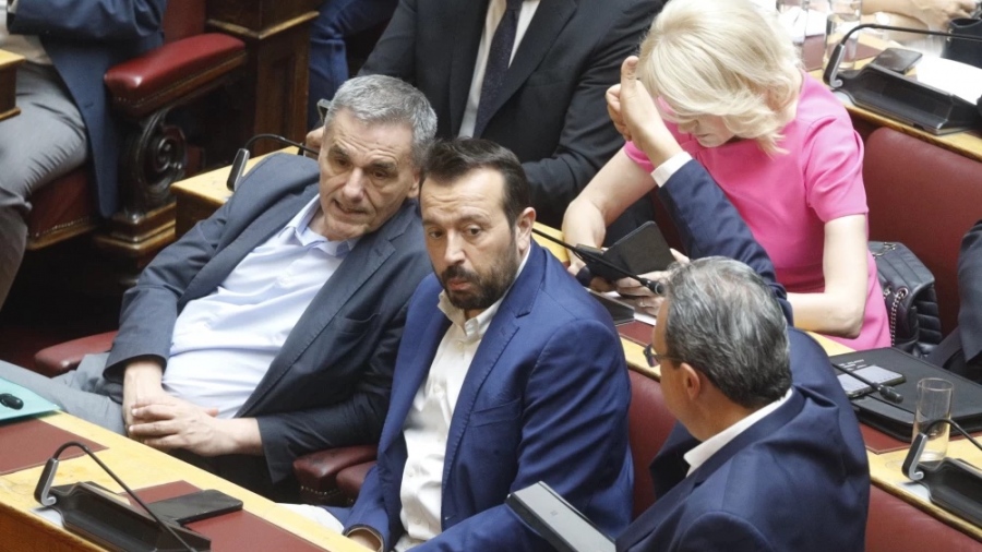 ΣΥΡΙΖΑ: Κατεβάζει πρόταση νόμου για να μπλοκάρει την υποψηφιότητα Κασιδιάρη στον Δήμο Αθηναίων