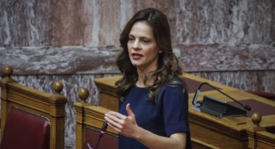 Η οικονομία στο επίκεντρο της συνάντησης Κουτεντάκη - Αχτσιόγλου