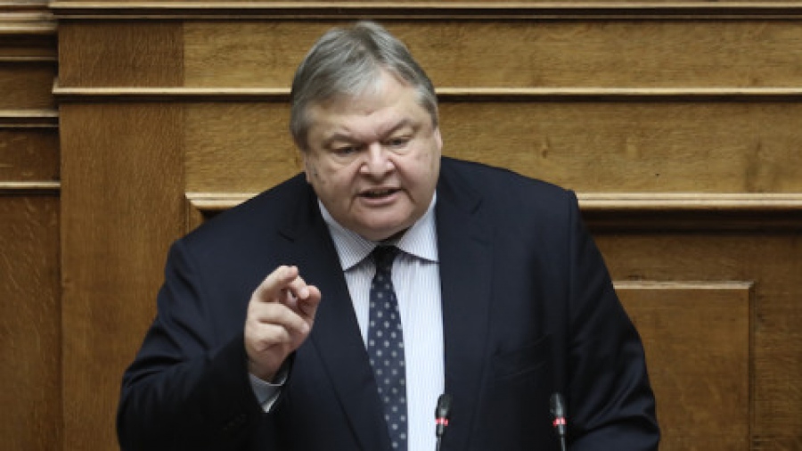 Πικραμένος ο Βενιζέλος που δεν πήρε την Προεδρία της Δημοκρατίας, προσπαθεί να «σαμποτάρει» την Αναθεώρηση