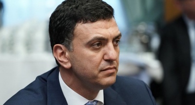 Έκτακτη σύσκεψη Β. Κικίλια με αντιπροσώπους φαρμακοβιομηχανιών και φαρμακευτικών ειδών