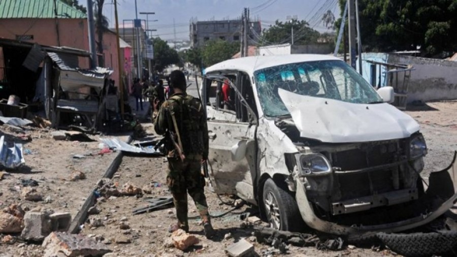 Σομαλία: Έκρηξη παγιδευμένου αυτοκινήτου – Τουλάχιστον 7 τραυματίες