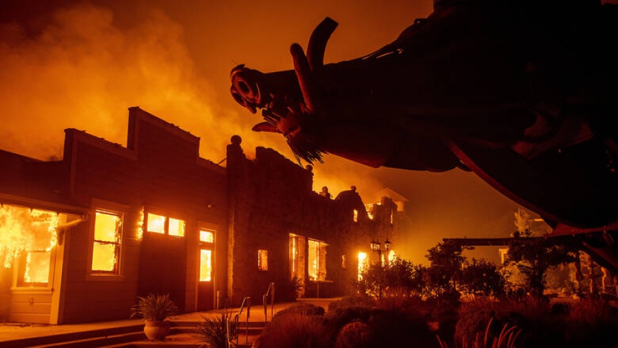 Σε κατάσταση έκτακτης ανάγκης η Καλιφόρνια - Εκτός ελέγχου οι φωτιές