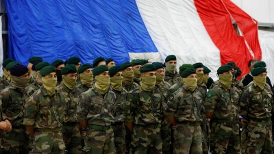 Γαλλία: Κύμα αντιδράσεων για αποστολή στρατού στην Ουκρανία - Philippot (Πατριώτες): Οι στρατιώτες να αρνηθούν την εκτέλεση εντολών