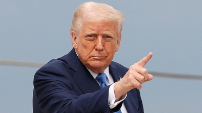 Μήνυμα Trump στους «πολλούς επενδυτές που έρχονται στις ΗΠΑ»: Η πολιτική μου δεν θα αλλάξει ποτέ