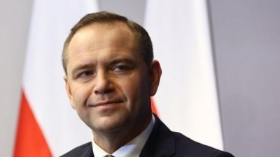 Ο Πολωνός Πρόεδρος Karol Navrotsky απαίτησε εξηγήσεις σχετικά με την πτώση ενός πύραυλου F-16 σε ένα σπίτι…