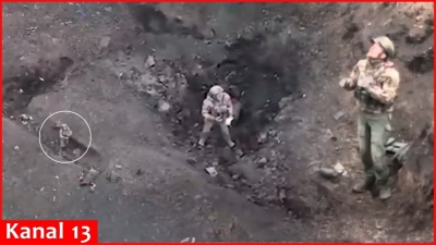 Είσαι στρατιώτης: Παραδίδεσαι ή αυτοκτονείς; - Ρώσος στρατιώτης παραδίδεται σε drone, της Wagner... ανατινάζεται (Σκληρό βίντεο)
