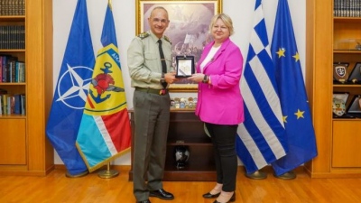 Με την Πρέσβη της Λιθουανίας στην Ελλάδα συναντήθηκε ο Χούπης - Τι βρέθηκε στο επίκεντρο