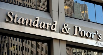 S&P: Επιβεβαιώνονται σε «ΑΑ+» οι ΗΠΑ, σταθερό το outlook