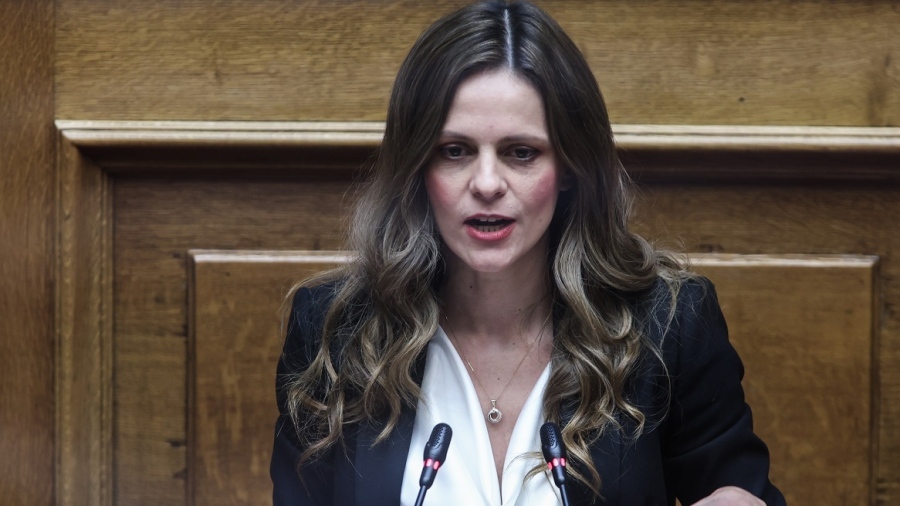 Αχτσιόγλου: Ο ΣΥΡΙΖΑ έχει αρχηγό, τον Αλέξη Τσίπρα - Άκυρη κάθε συζήτηση αμφισβήτησης του