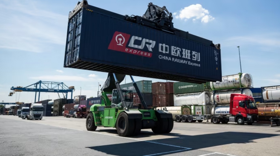 Το ποντίκι που βρυχάται - Η Ευρώπη δεν τολμά την απεξάρτηση από την Κίνα – Το γερμανικό veto για δασμούς στα ηλεκτροκίνητα