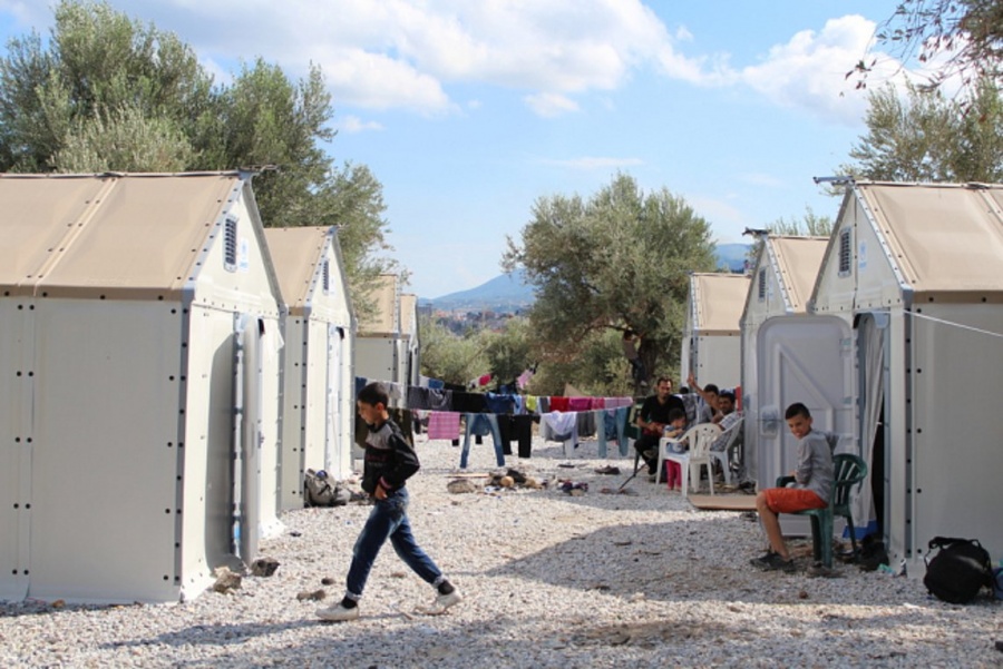 Μυτιλήνη: Νεκρή 27χρονη πρόσφυγας από φωτιά σε κοντέινερ στον καταυλισμό του Καρά Τεπέ