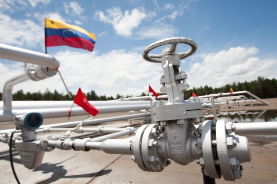 ΗΠΑ – «Άνοιγμα» σε Maduro: Άδεια στη Chevron για εισαγωγή πετρελαίου από τη Βενεζουέλα