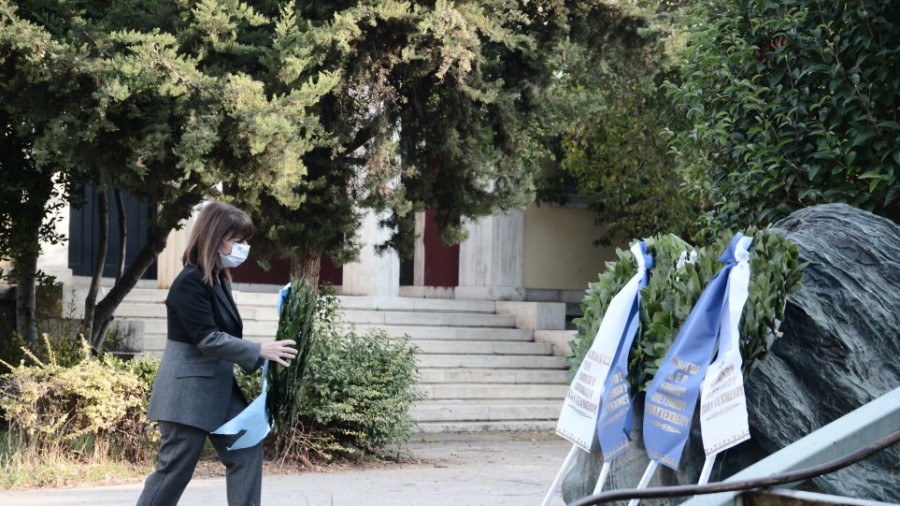 Σακελλαροπούλου: Κορυφαία πράξη αντίστασης η εξέγερση του Πολυτεχνείου