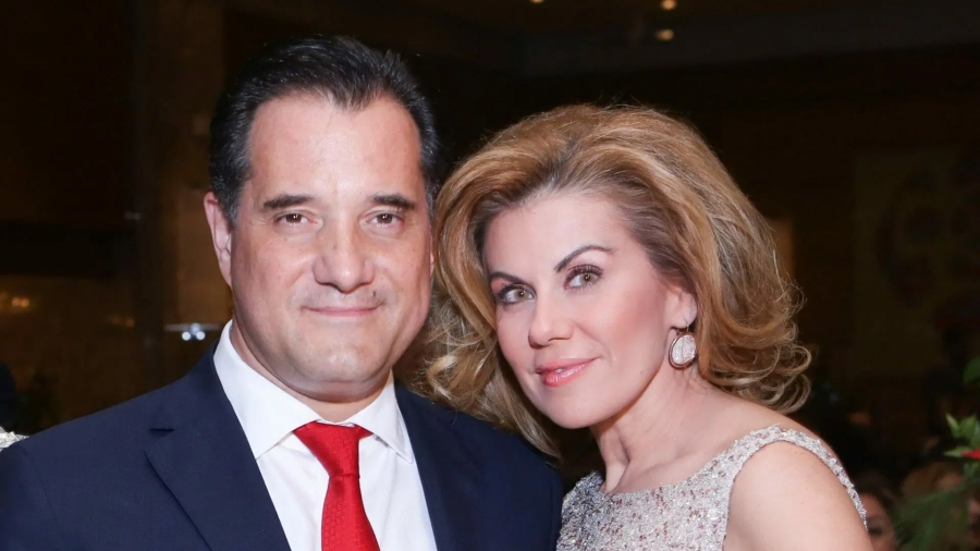 Τροχαίο για τον Άδωνι Γεωργιάδη και την Ευγενία Μανωλίδου - Ατύχημα στο κέντρο της Αθήνας