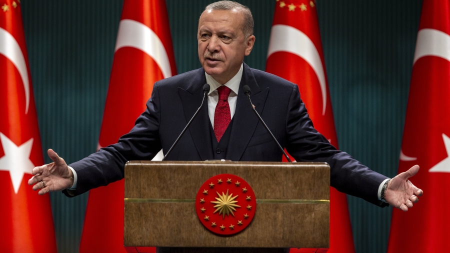 Πυρά Erdogan κατά ΗΠΑ: Σταματήστε να υποστηρίζετε τους τρομοκράτες