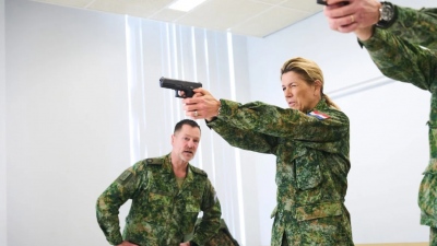 Η βασίλισσα Maxima ξεκίνησε εκπαίδευση για να ενταχθεί ως έφεδρος στον στρατό της Ολλανδίας