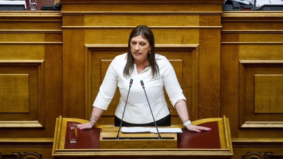Κωνσταντοπούλου από τη Βουλή: «Μην ανεβαίνετε άλλο την ανηφόρα της οίησης και της αλαζονείας» - «Ολισθηρός ο δρόμος σας»